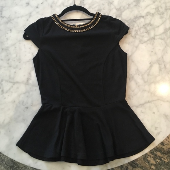 Tops - Black Flirty Top Tops - Black Flirty Top